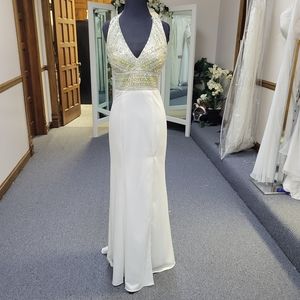 JOSH & JAZZ OFF WHITE WEDDING DRESS